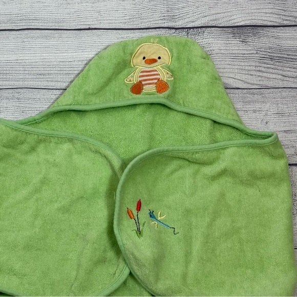 Babies R Us Hooded Baby Towel Green Duck Cotton Bath Wrap - Picture 2 of 9